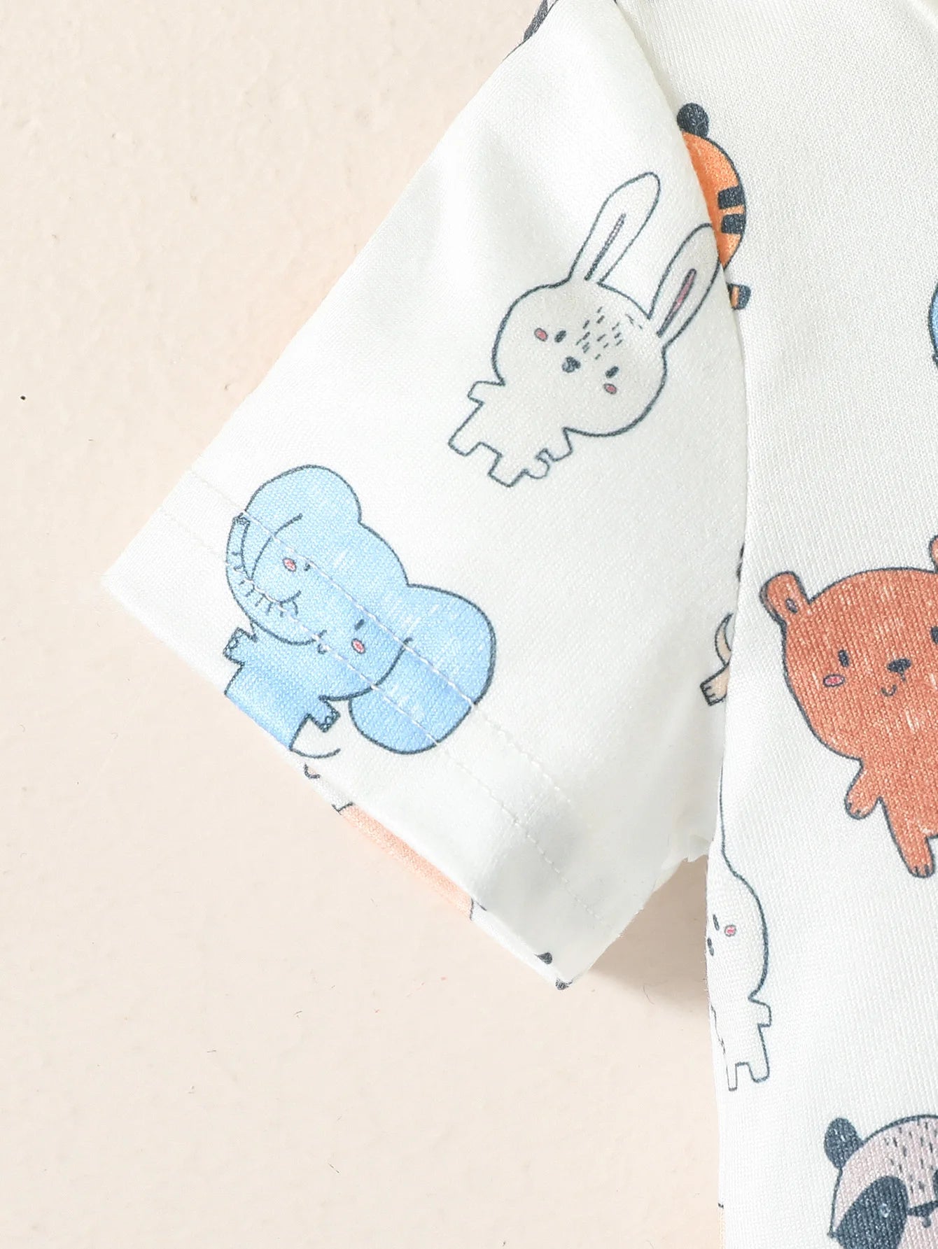 Dino Explorer Baby Set – Playful, Stretchy & Roar-some Adventure 🦕🌿