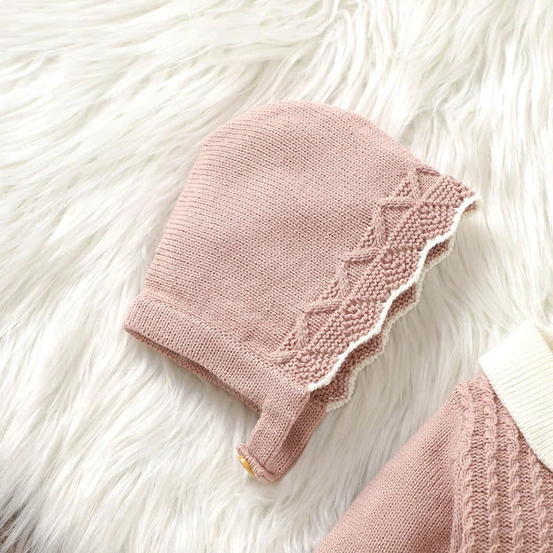 Knitted Baby Romper – Elegant, Cosy & Delicately Detailed 🎀