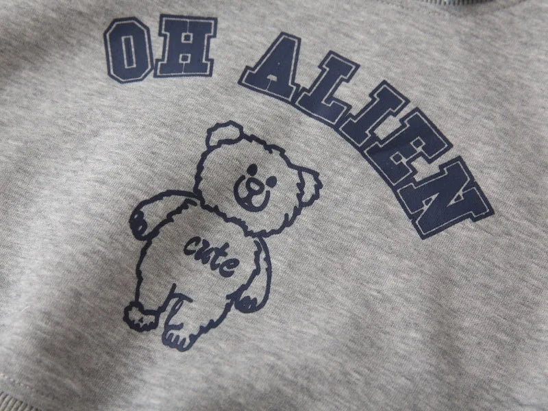 "Oh Alien" Bear Sweatshirt β Cute, Comfy & Stylish for Everyday Wear π»β¨