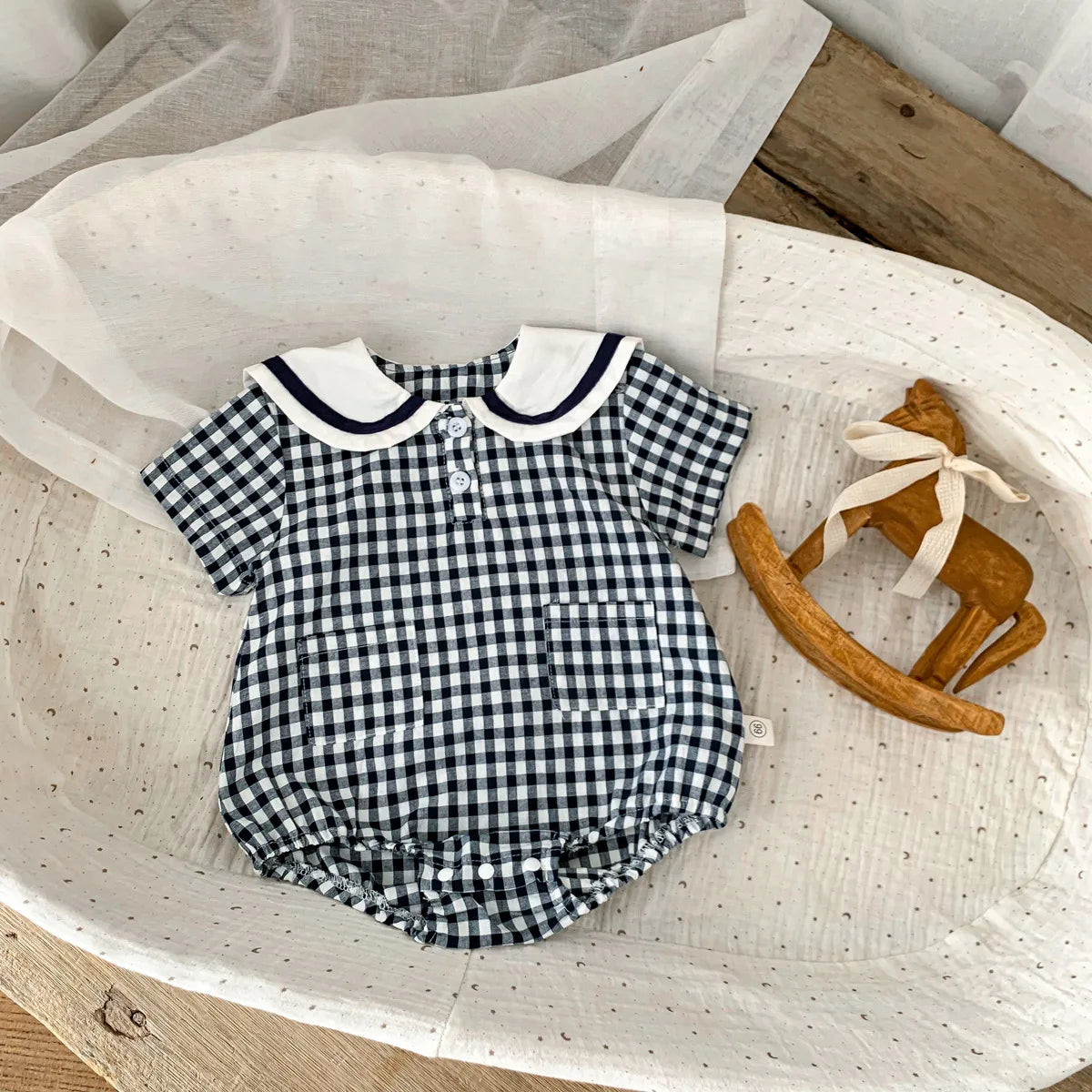 Classic Gingham Baby Romper – Vintage, Smart & Full of Charm ☁️👶