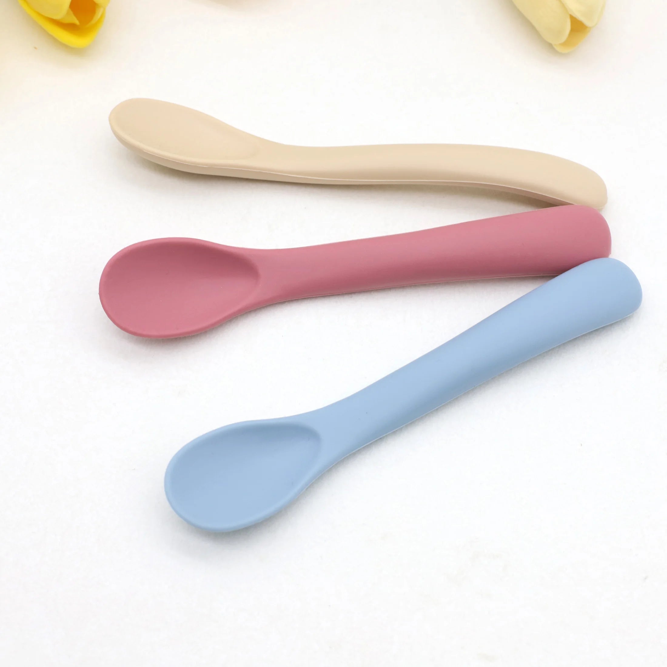 Silicone Baby Spoon Kit (3 pcs) – Soft, Safe & Perfect for Weaning 🍽️👶