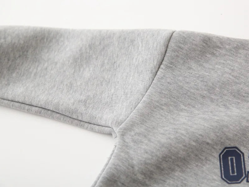 "Oh Alien" Bear Sweatshirt β Cute, Comfy & Stylish for Everyday Wear π»β¨