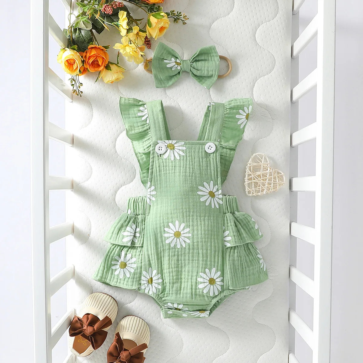 Daisy Ruffle Romper Set – Breezy, Adorable & Bloom-Ready 🌼🍼