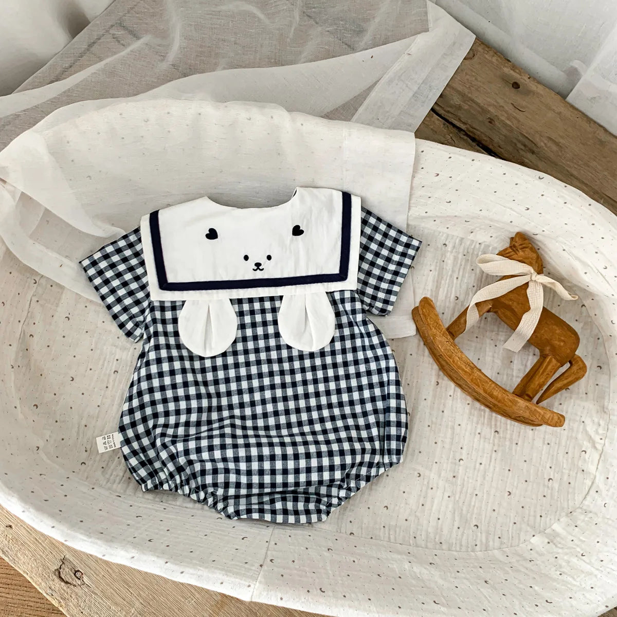 Classic Gingham Baby Romper – Vintage, Smart & Full of Charm ☁️👶