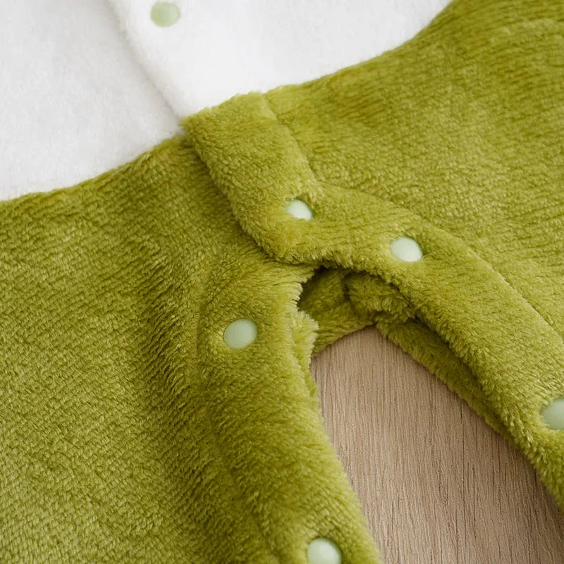 Baby Dinosaur Onesie – Cosy & Adorable 🦖💚